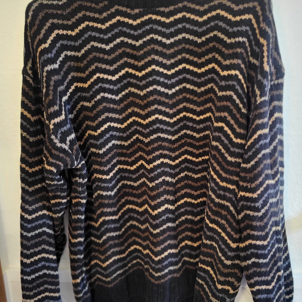 Men's Chevron Pattern Sweater - Black and Tan